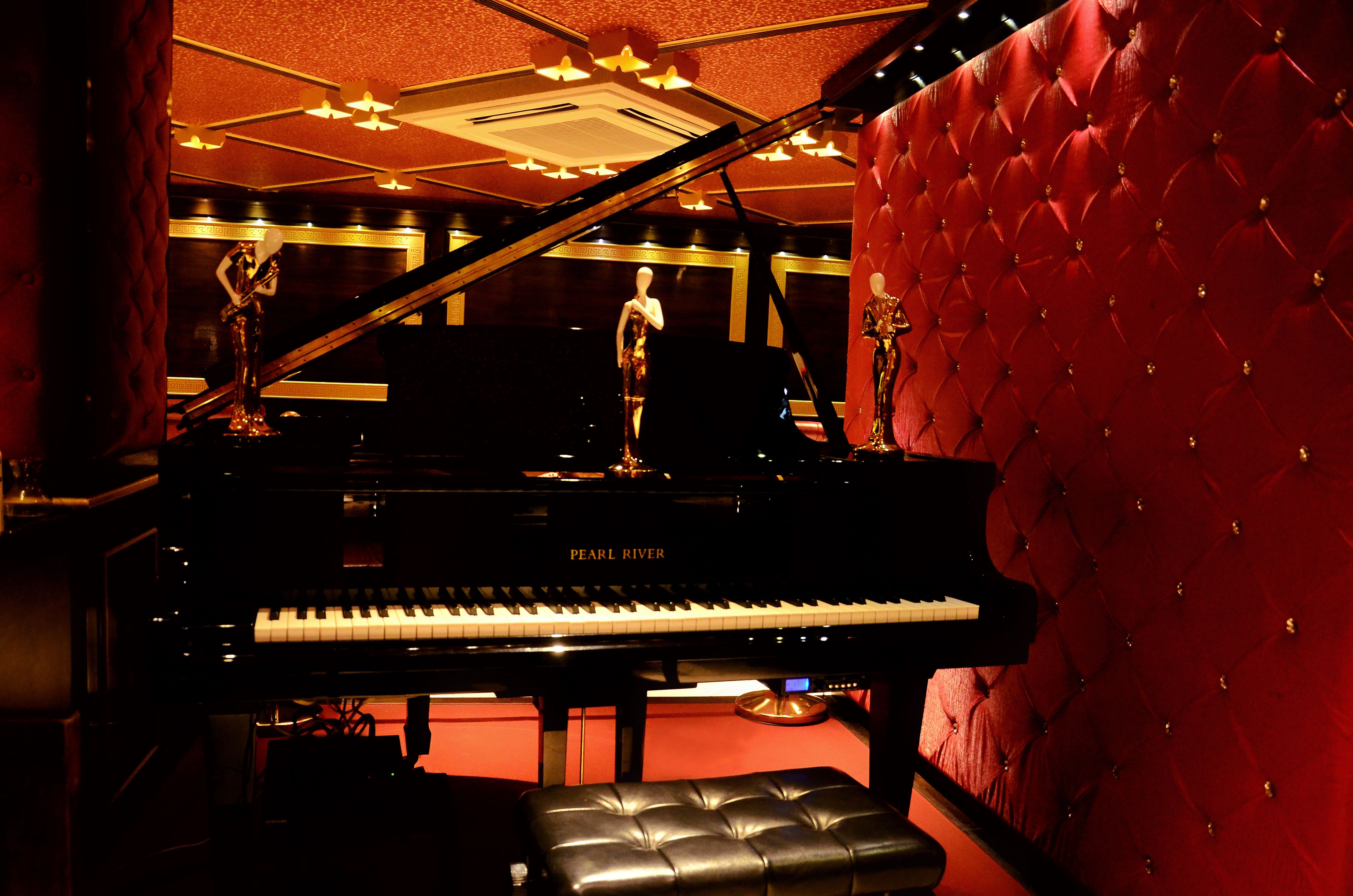 Metropolitan Clubs, Restaurant, Club, Dining, Disco, Banquet Hall